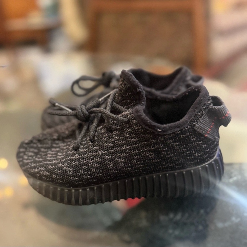 adidas Yeezy 350 - Little Kid LK Youth 13.5 - Pirate Black - Picture 10 of 16